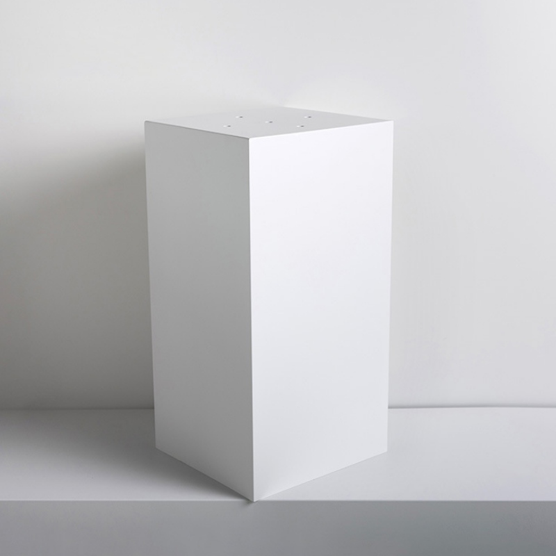 Base de escultura quadrada branca